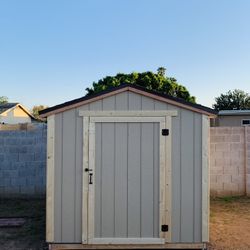 8 ft x 8 ft Wood Storage shed (Delivered & Installed)