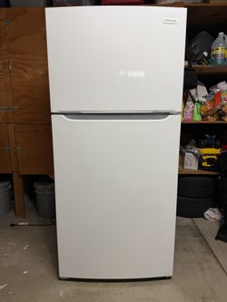 Frigidaire 18 Cu. Ft. Garage Ready Top Freezer Refrigerator