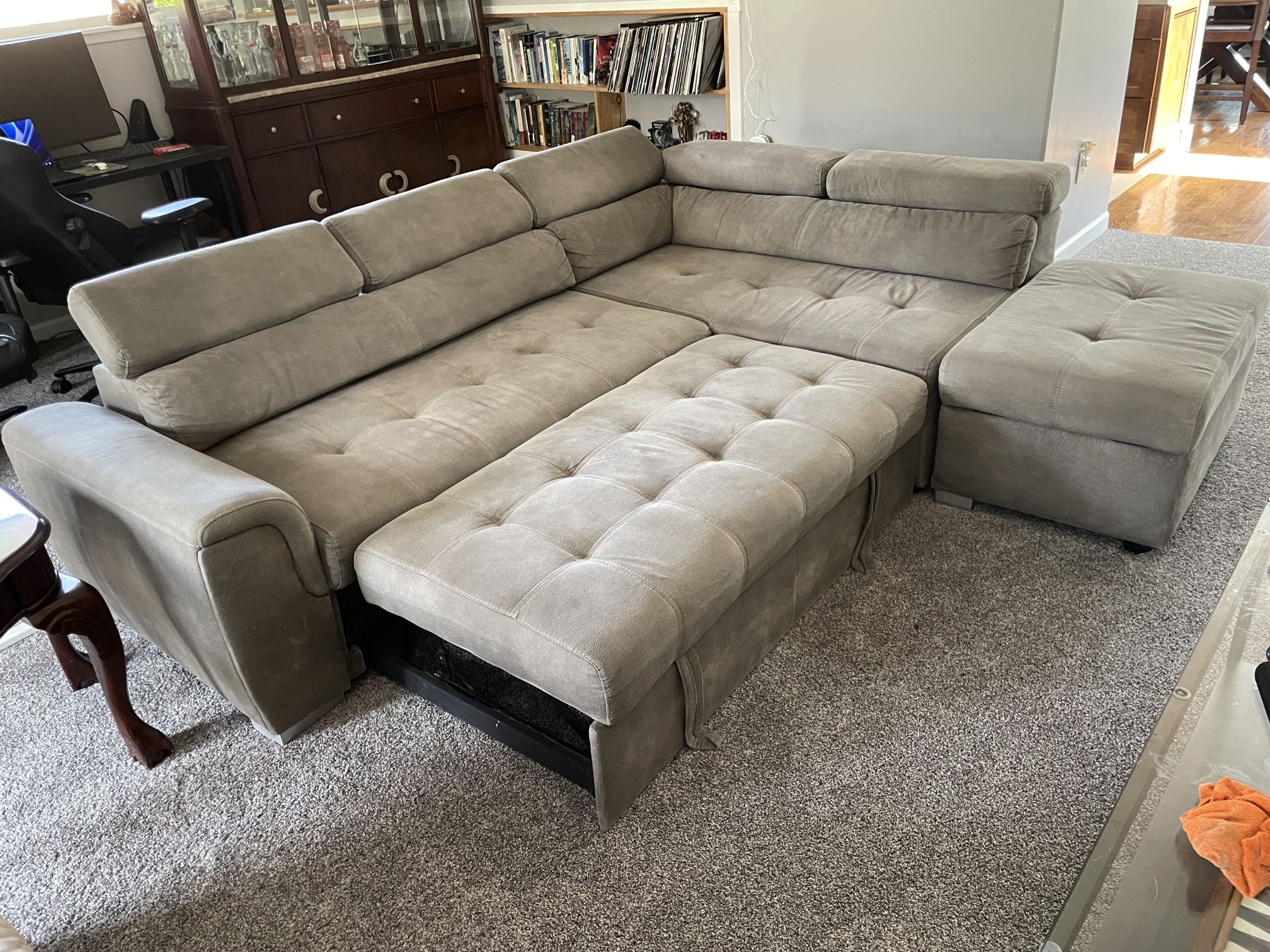 FREE Pullout Modular Couch