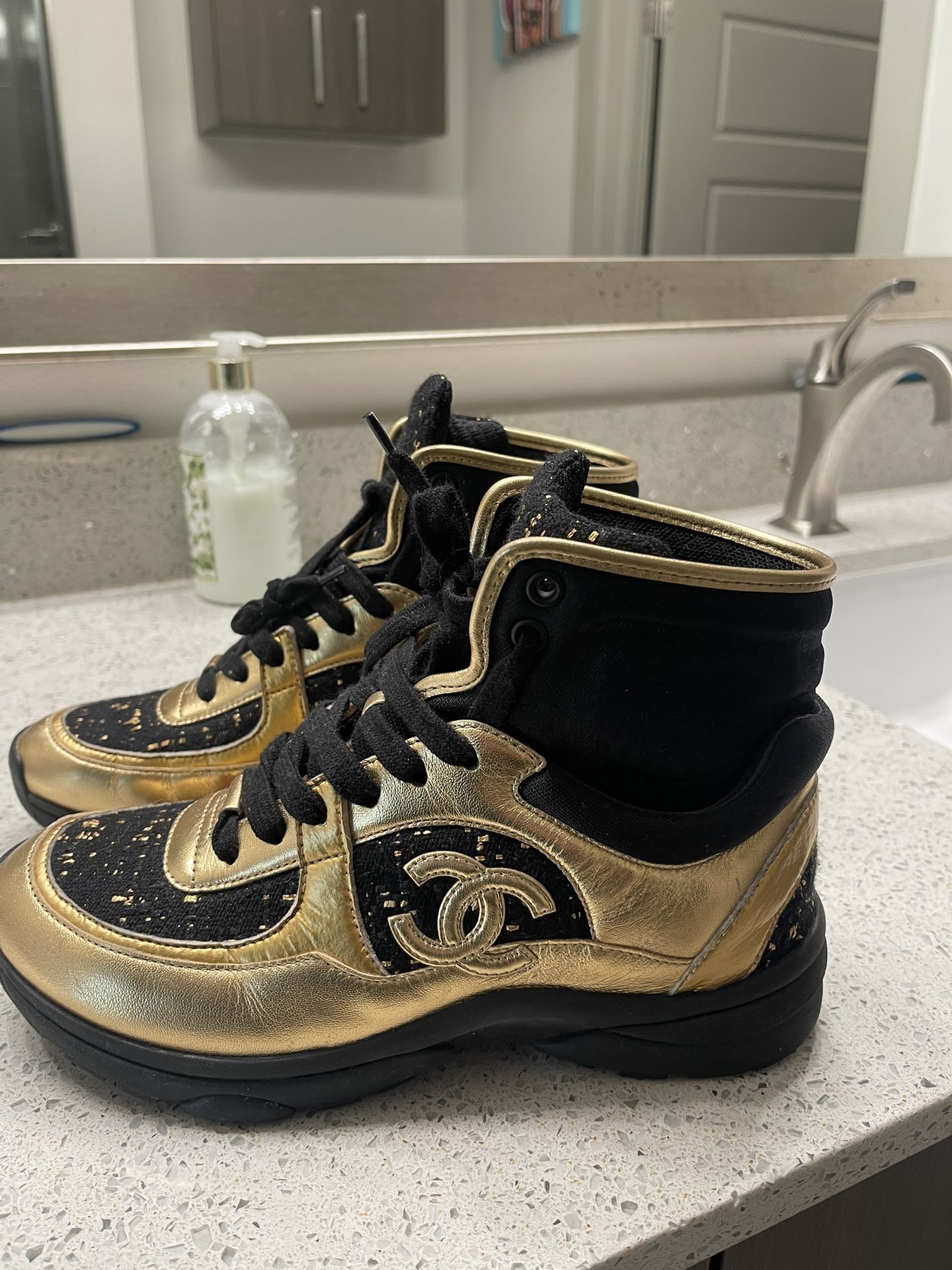 Chanel Women’s Shoes High top