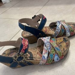 Le’Artiste women’s sandals