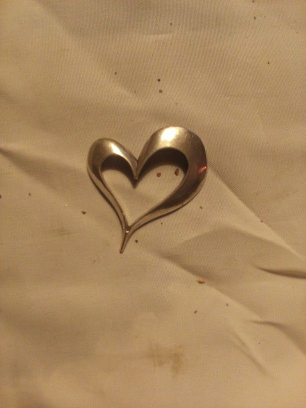 92.5 Silver Heart,- $15