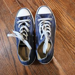 Converse Blue ,Woman S.6 M 4.Used Like 2 Only Like 3 Months..