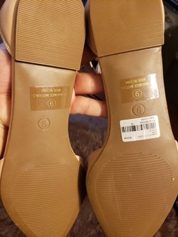 Brand new size 9 Liliana flats