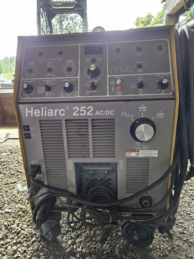 ESAB   Heliarc  252  AC. DC Plus Ideal Aelrc Sp200 Wire Feed And Stick Welder