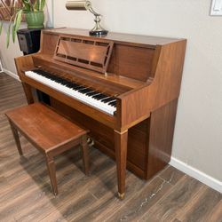 Kawai Upright Piano Walnut