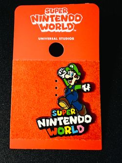 Super Nintendo World Luigi Pin