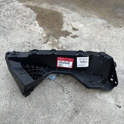 New 2023-2025 Honda CR-V Right  Side Headlight Bracket 71240-3A0-A00-OEM