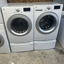 Kenmore Washer N Electric Dryer Set With Pedsal 