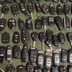 Kia key fob Toyota key fob Hyundai key fob Mini Cooper key fob Nissan key fob Bentley key fob Ford key fob Chevrolet key fob Bmw key fob
