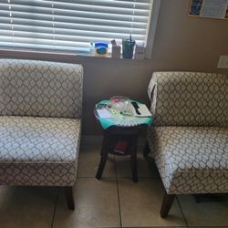 Two Sofa Chair With Table Like new