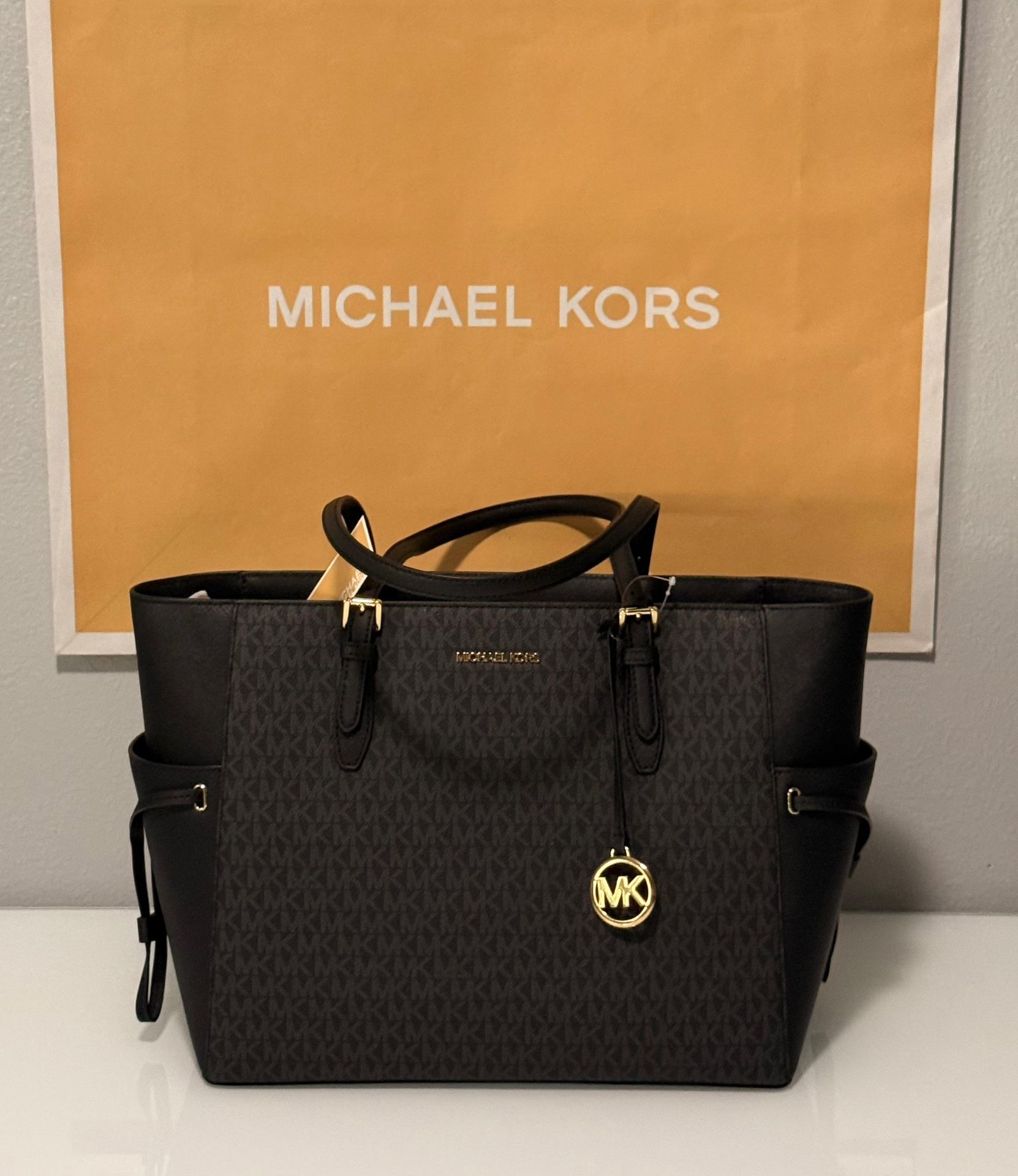 NEW MICHAEL KORS PURSE 