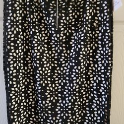 NEW. SIZE LARGE.  JEANS BY BUFFALO Eyelet Pencil Skirt

