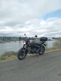 Royal Enfield Hunter 350 Motorcycle