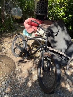 Black beach cruiser good condition