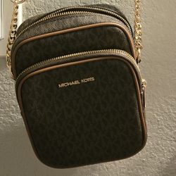 Small Authentic Michael Kors Purse 