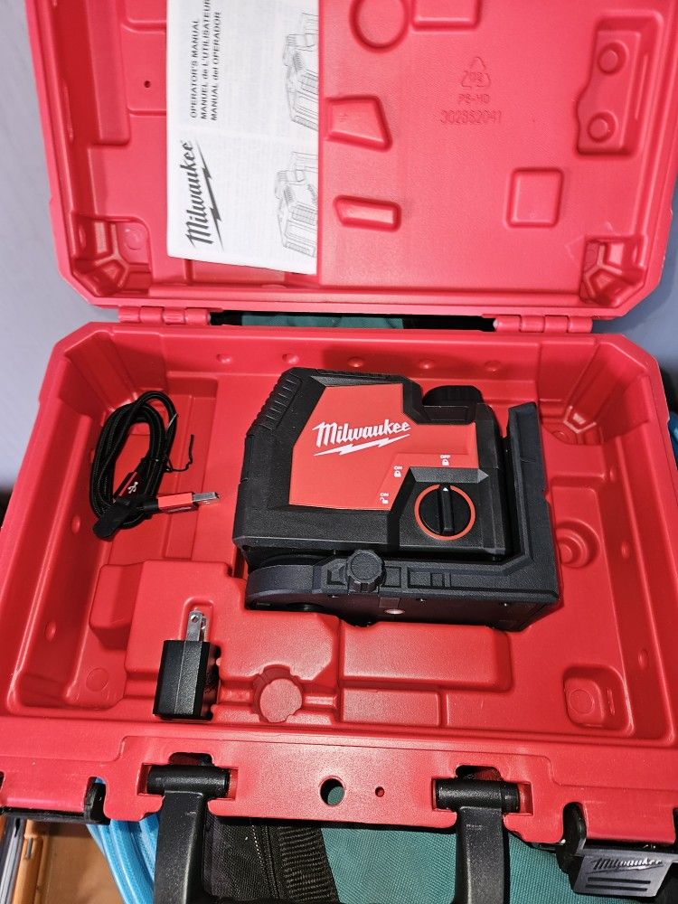 Milwaukee Laser