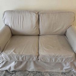 Loveseat 