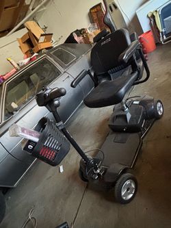Electric wheelchair
