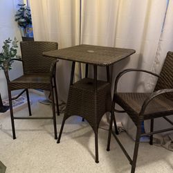 High Top Wicker Table With 2 Chairs