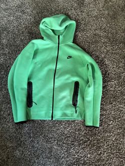 Nike Tech