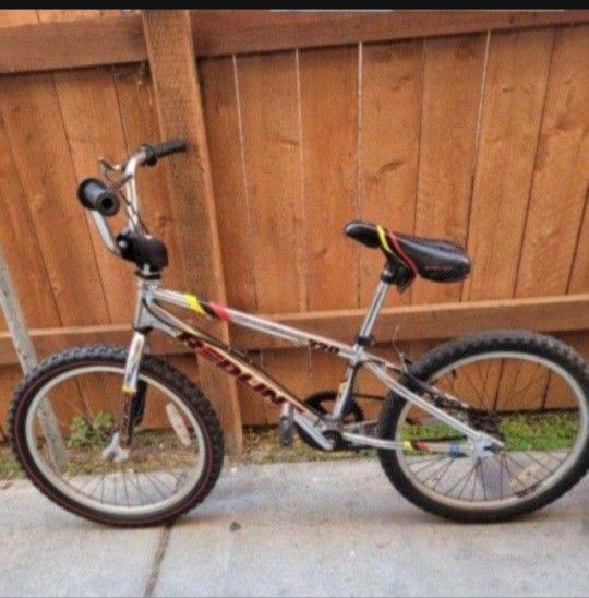 Red Line Bike 20" $120