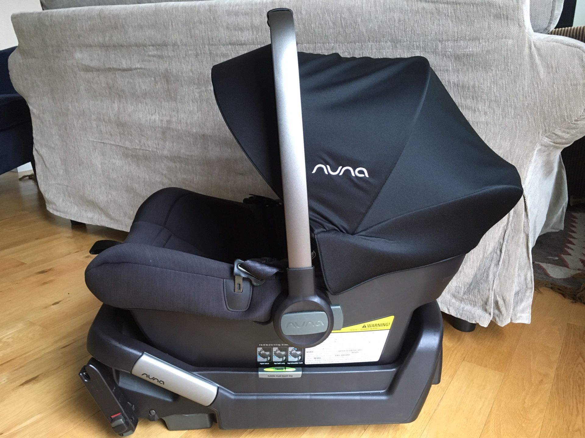Nuna Pipa Lite Infant Car seat 5.3lbs