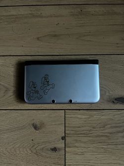 Nintendo 3ds xl “Year of Luigi”