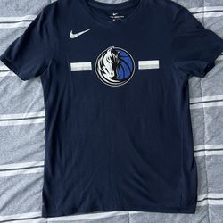 Dallas Mavericks Nike Dri-Fit Men’s Shirt (Size M)