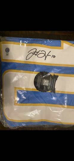Justin Herbert Autographed Jersey 