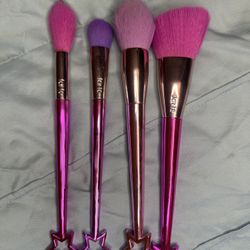 Makeup Brushes 