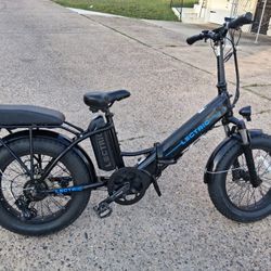 Electric Bike Reaxy To Ride Comes With Charger 
