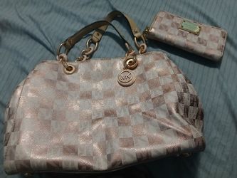 Michael Kors Purses & Wristlet