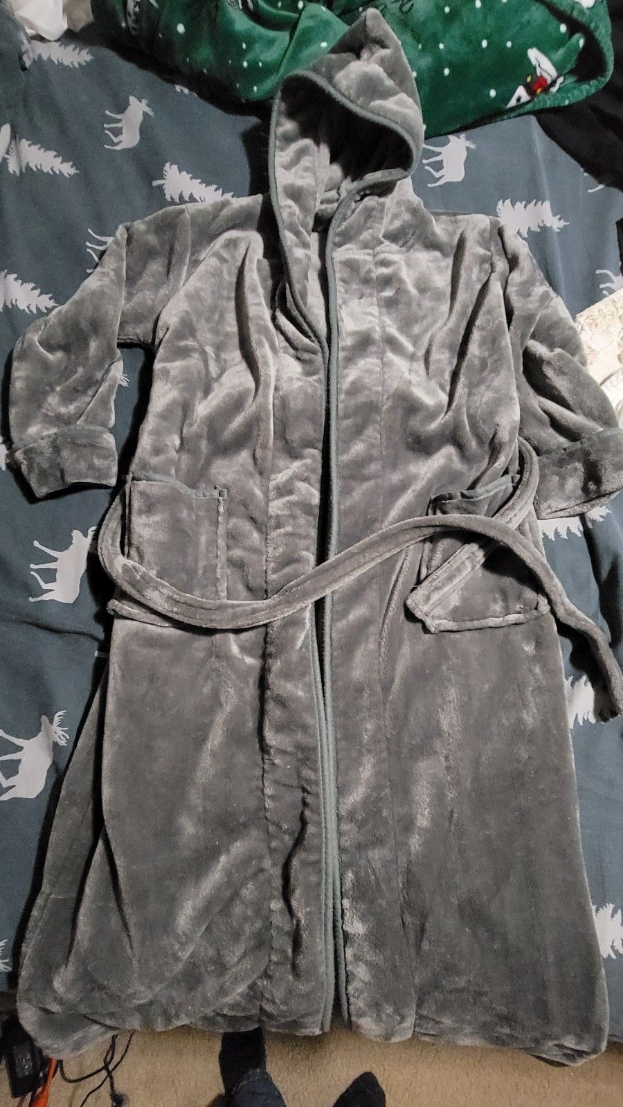 Robe Very Soft With Hood And Pockets