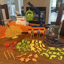 Shark Exploration Ship Playset