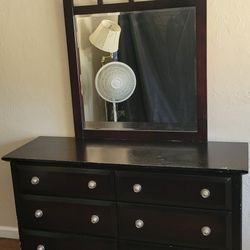 6 Drawer Dresser with Mirror