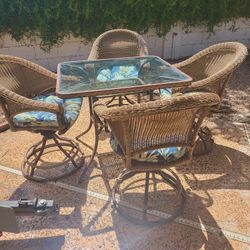 Full Furniture Set With Table 