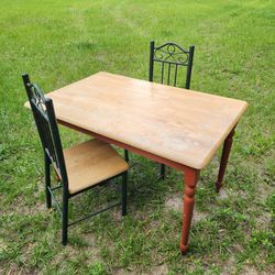 Wood Dinning Room Table With Chairs 