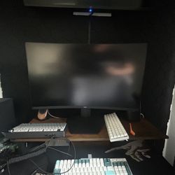 Dell 32in Curved Monitor 
