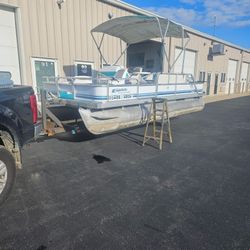 Pontoon Boat