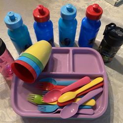 PICNIC PLATES, UTENSILS, DRINKWARE