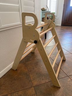 Montessori Style Pikler Triangle Climbing Ladder Toy