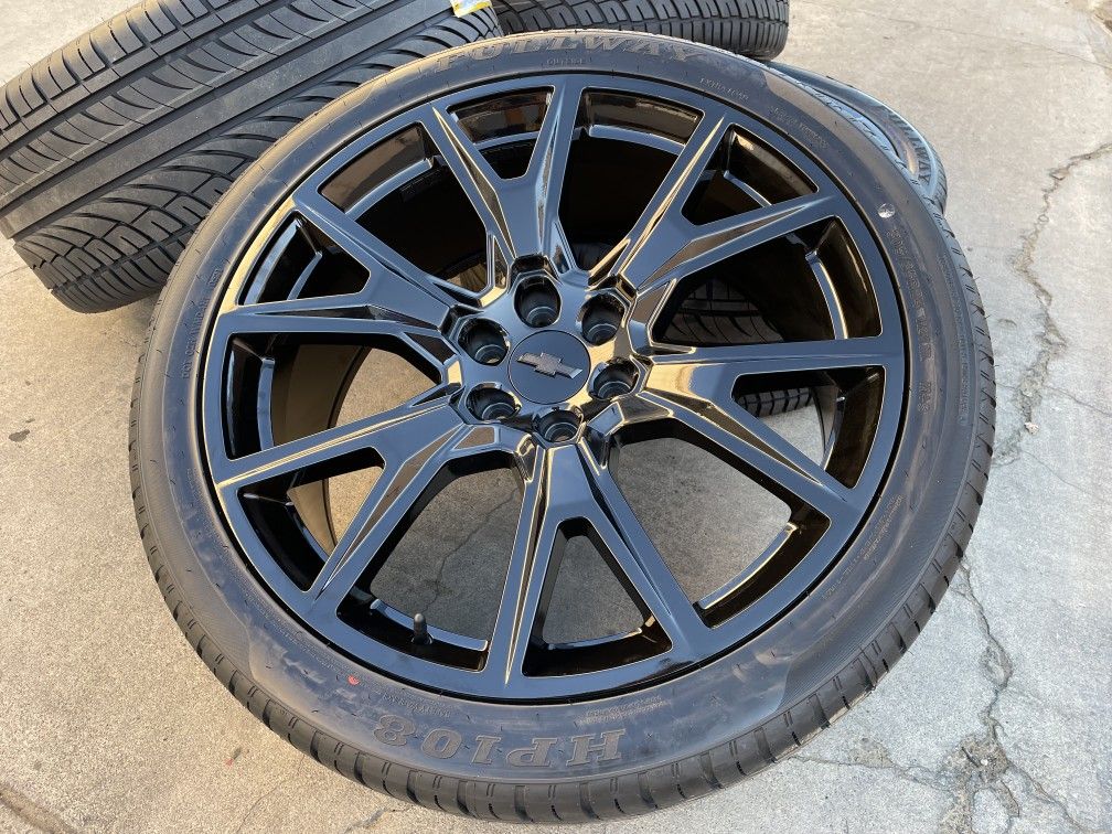 24" Chevy Silverado Wheels Tahoe Suburban GMC Yukon Sierra Tires Rims