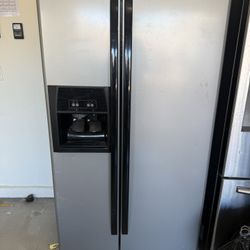 Refrigerator For Sale 