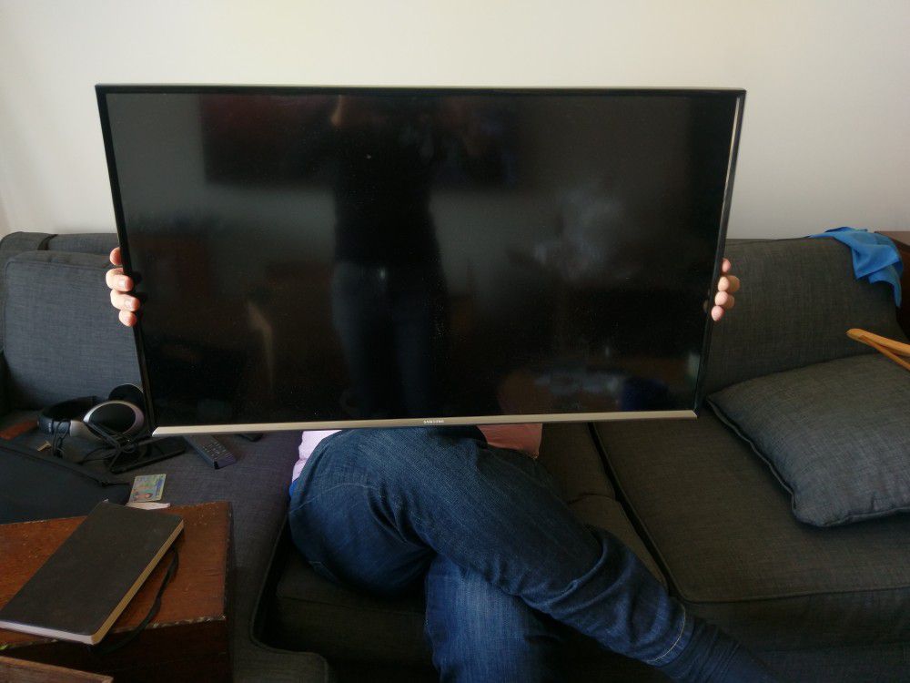 Samsung 32 inch smart TV
