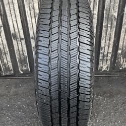 LT  265/70/17  Michelin Defender LTX M/S2 LikeNew