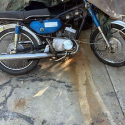 180 Yamaha Moto