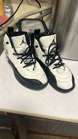 Kids Jordan Size 2Y Black And White