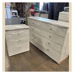8 drawers dresser and nightstand / Eight drawers dresser and nightstand