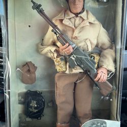 2001 Hasbro GI JOE D-Day Collection Omaha Beach Army Infantry 